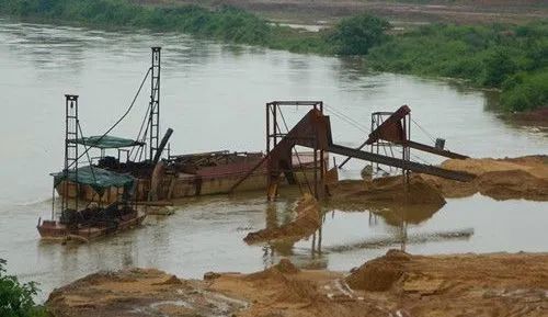 杜絕非法采砂，機(jī)制砂生產(chǎn)才是長(zhǎng)久之道！