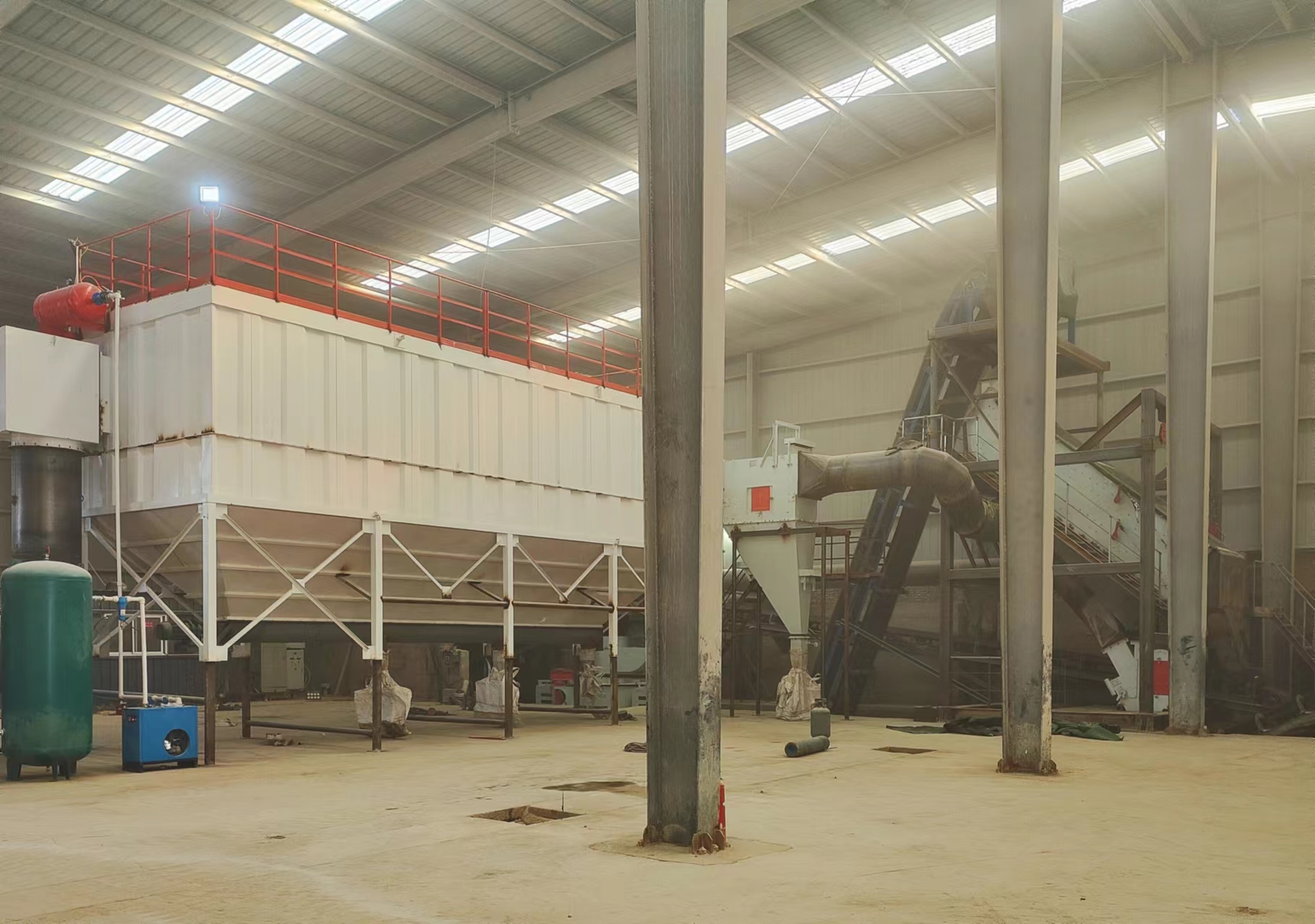 與平面制砂相比，干法制砂樓有哪些優(yōu)勢？